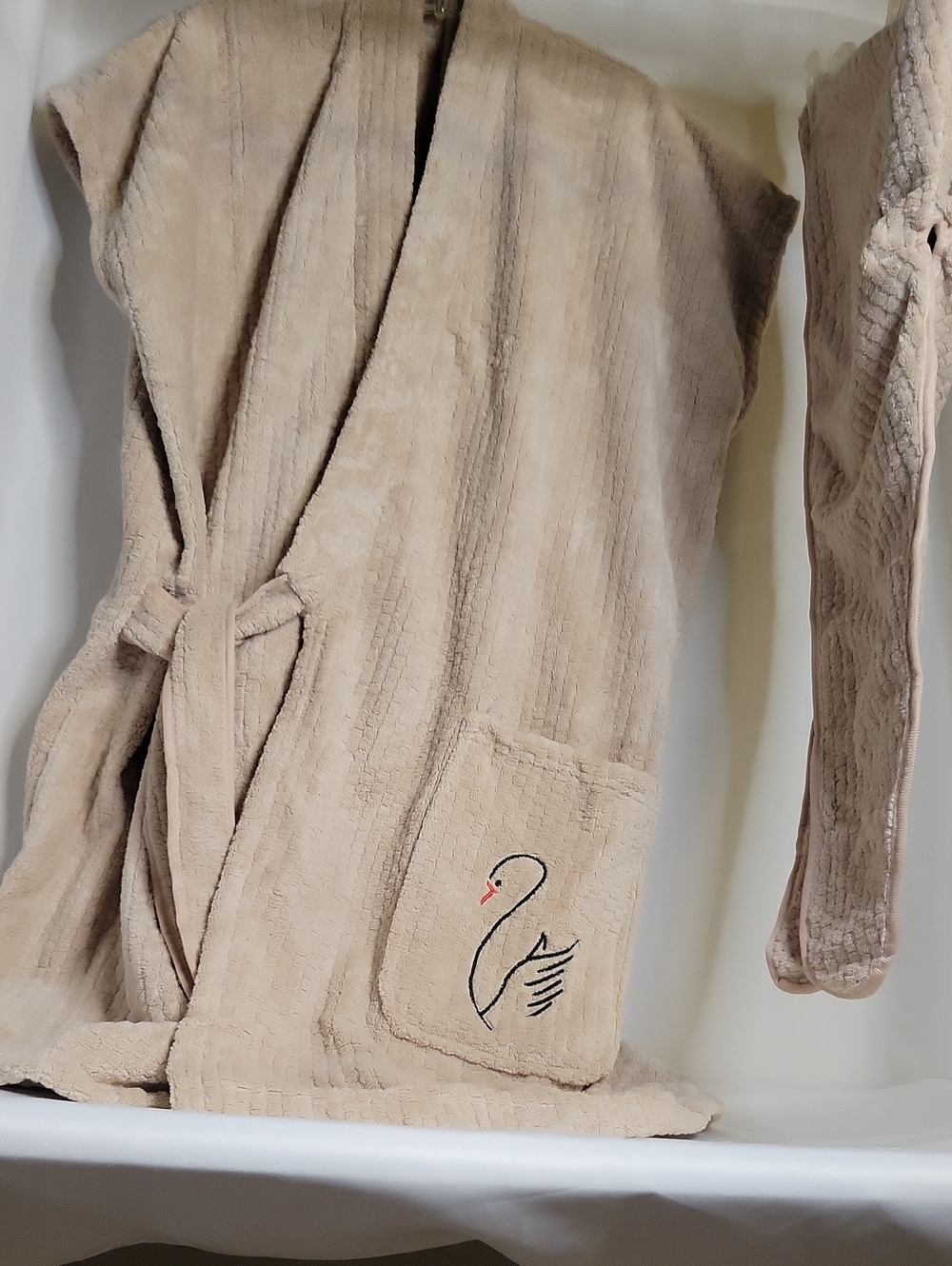 Plush Sleeveless Bath Vest in Tan with Swan Embroidery